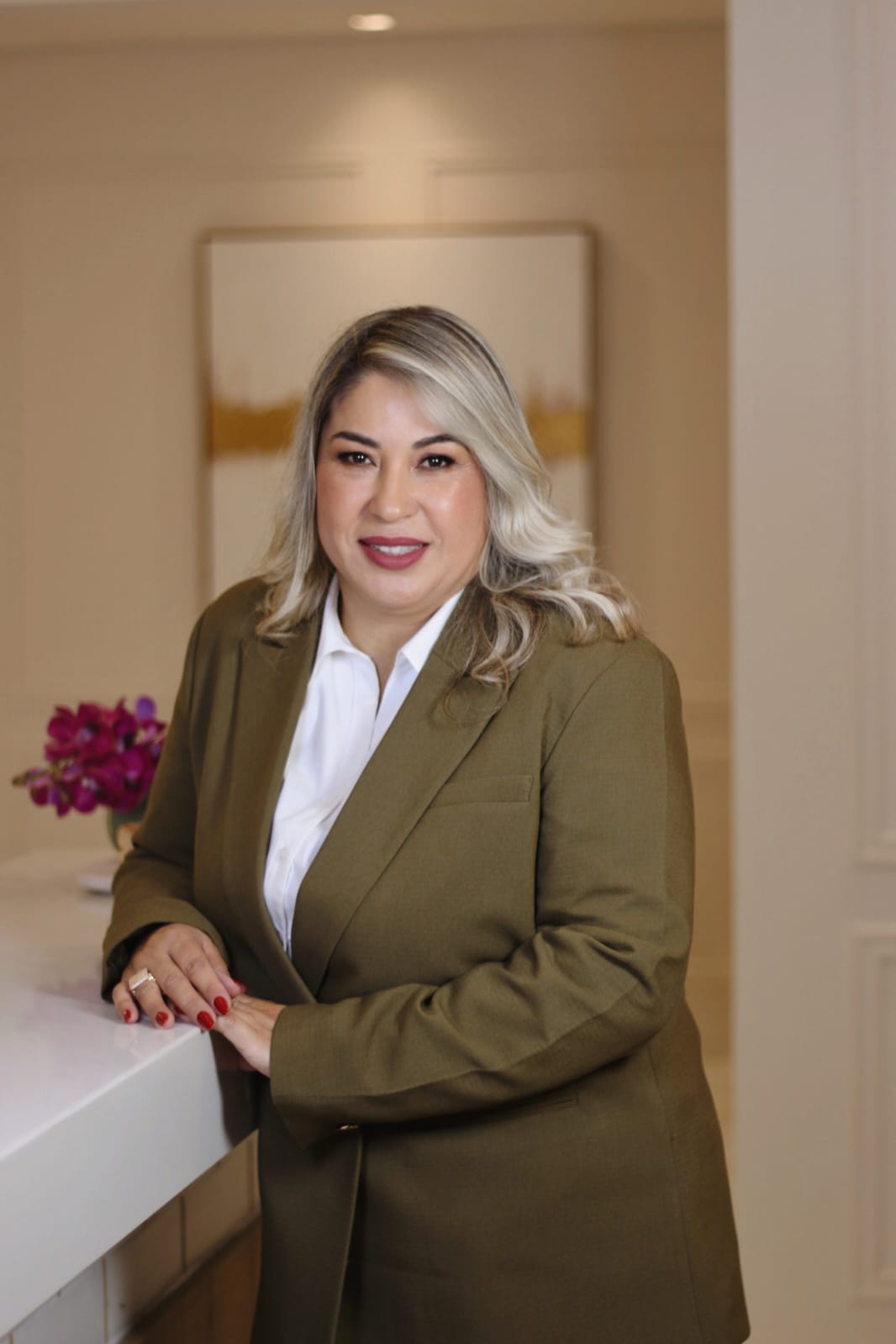 Psicóloga Simone Silva - Especialista em TCC e Terapias Contextuais em Lins-SP